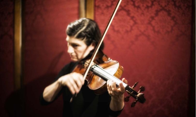 Review Kim Kashkashian - J.S. Bach: Six Suites for Viola Solo