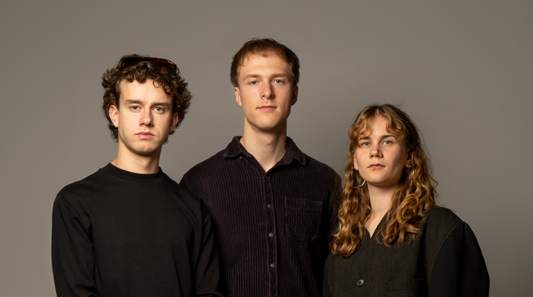 Review Lightning Trio – Lightning