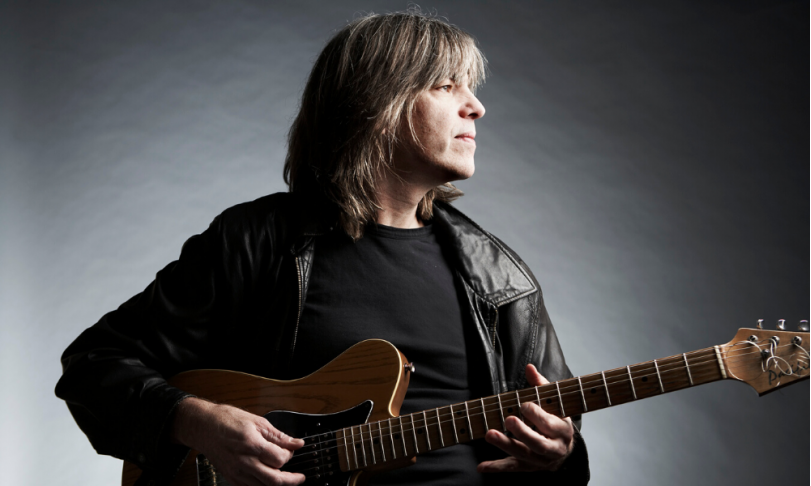 Review Mike Stern – Echoes and Other Songs