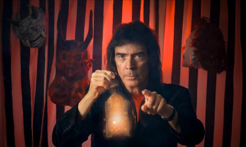 Review Steve Hackett – The Lamb Stands Up Live At The Royal Albert Hall