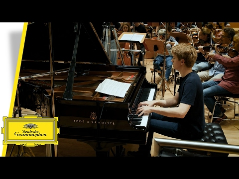 Video Jan Lisiecki - Chopin: Works for Piano & Orchestra (Trailer)