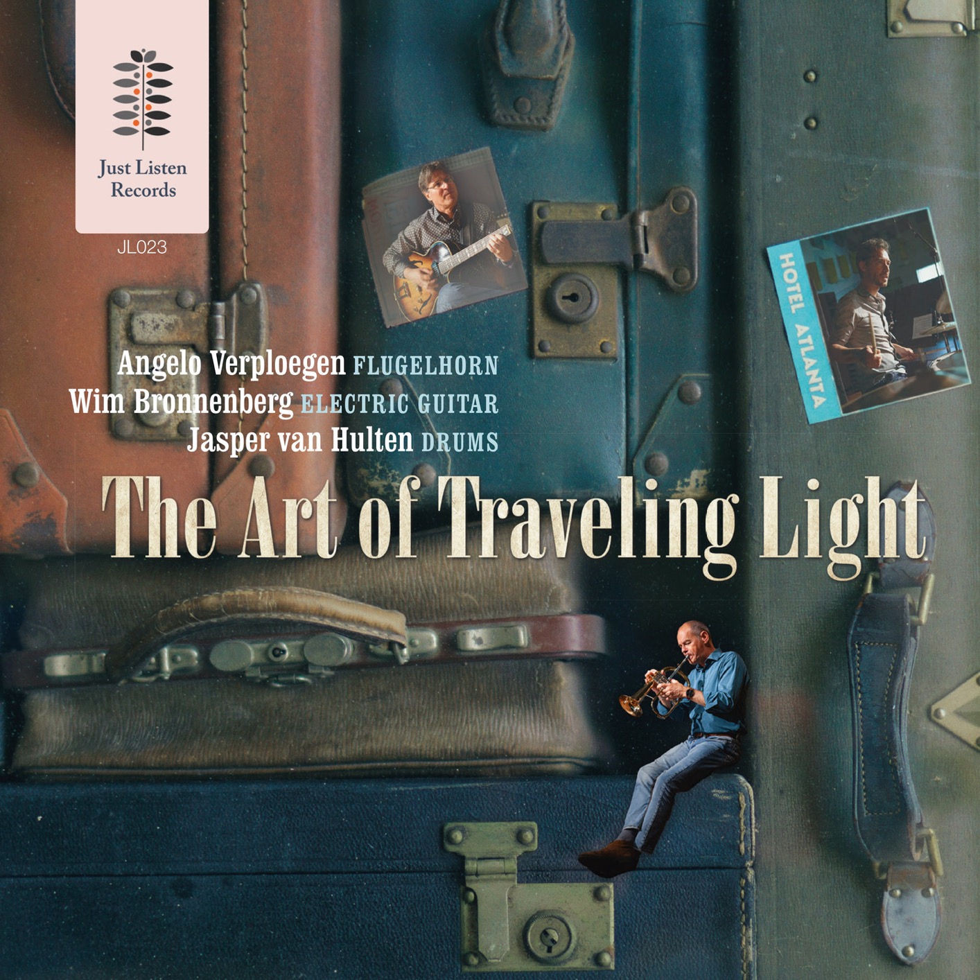 Cover The Art of Traveling Light