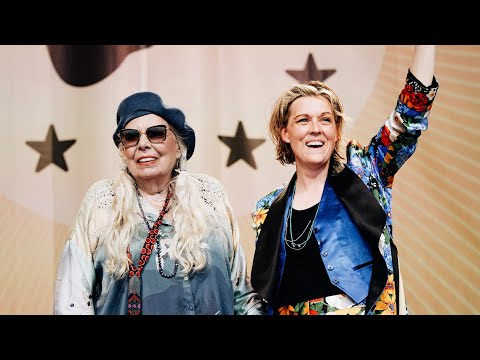 Video Joni Mitchell – A Case of You (Live at the Newport Folk Festival 2022)