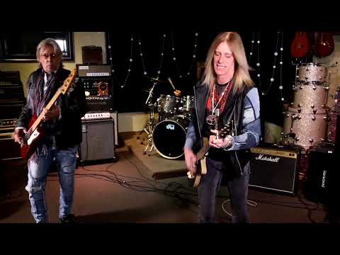 Video Derek Sharp and the Champagne Jam - Umbrella