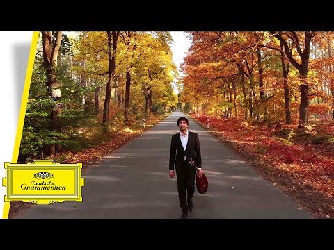 Video Avital - Bach: Cello Suite No.1 BWV 1007 I. Prelude (Arr. for Mandolin by Avi Avital)