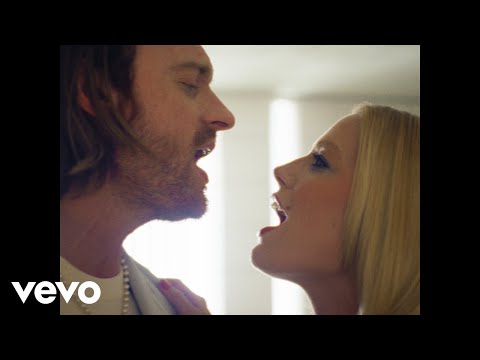 Video The Favors, FINNEAS, Ashe - The Little Mess You Made