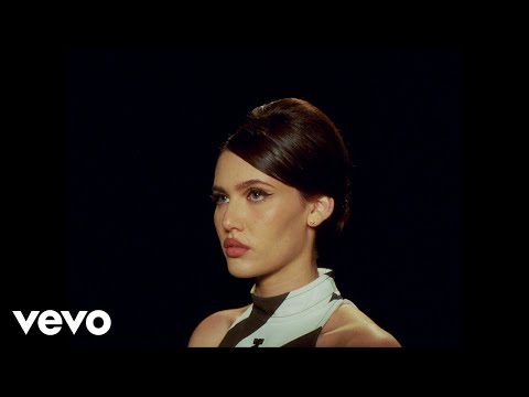 Video SIENNA SPIRO – „Visitor“