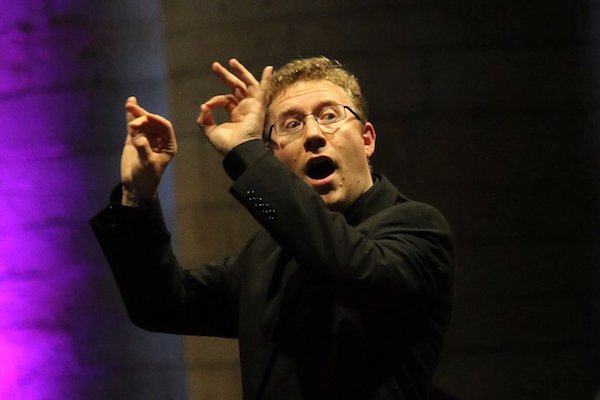 The Girl Choristers And Lower Voices of Merton College , Oxford & Benjamin Nicholas