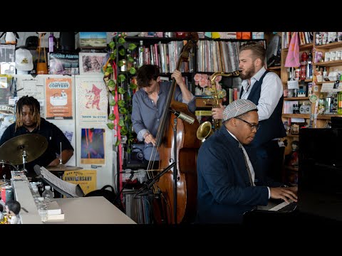 Video Isaiah J. Thompson Quartet: Tiny Desk Concert
