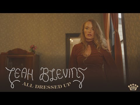 Video Leah Blevins - 'All Dressed Up'