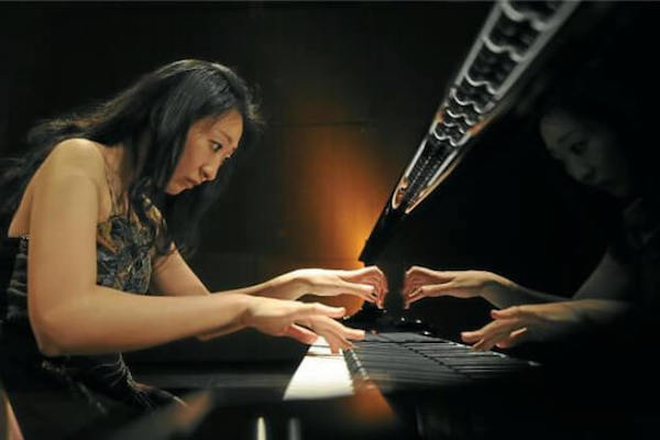 Etsuko Hirose, Chœur Philharmonique d' Ekaterinbourg & Andrei Petrenko