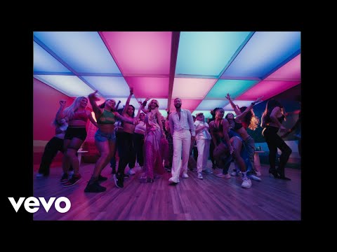 Video John Legend - All She Wanna Do (feat. Saweetie)