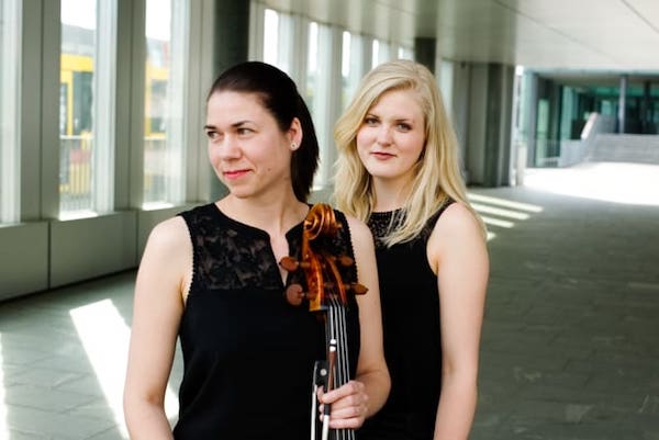 Anna Fortova & Kathrin Schmidlin