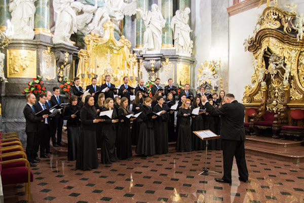 Górecki Chamber Choir, Virtuosi Brunensis & Fabrizio Maria Carminati