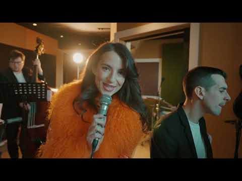 Video 'Make It Another Old Fashioned, Please' by Emma Smith (from album 'Bitter Orange')